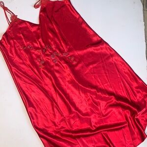 Enchanted Red Satin Nightgown Pink Embroidery Flowers Size 22/24